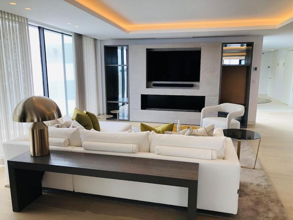 Palo Alto Luxury 2 Bedroom Apartment Ojen Exterior photo